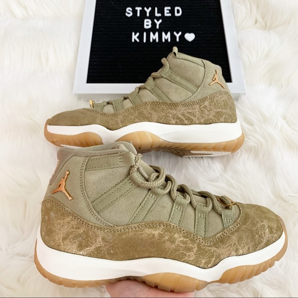 Nike Air Jordan Retro 11 Sneakers Shoes New - Picture 4 of 9